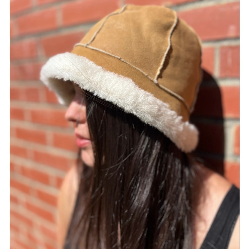 UGG Santa Fe Sheepskin Tan and White Bucket Hat